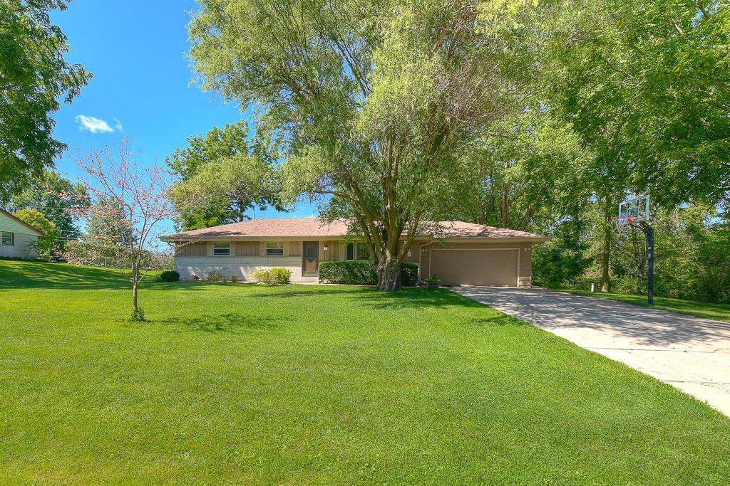 3155 S Willow Rd, New Berlin, WI 53146
