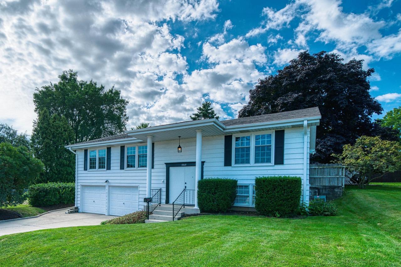 5315 Kinzie Ave, Mount Pleasant, WI 53406