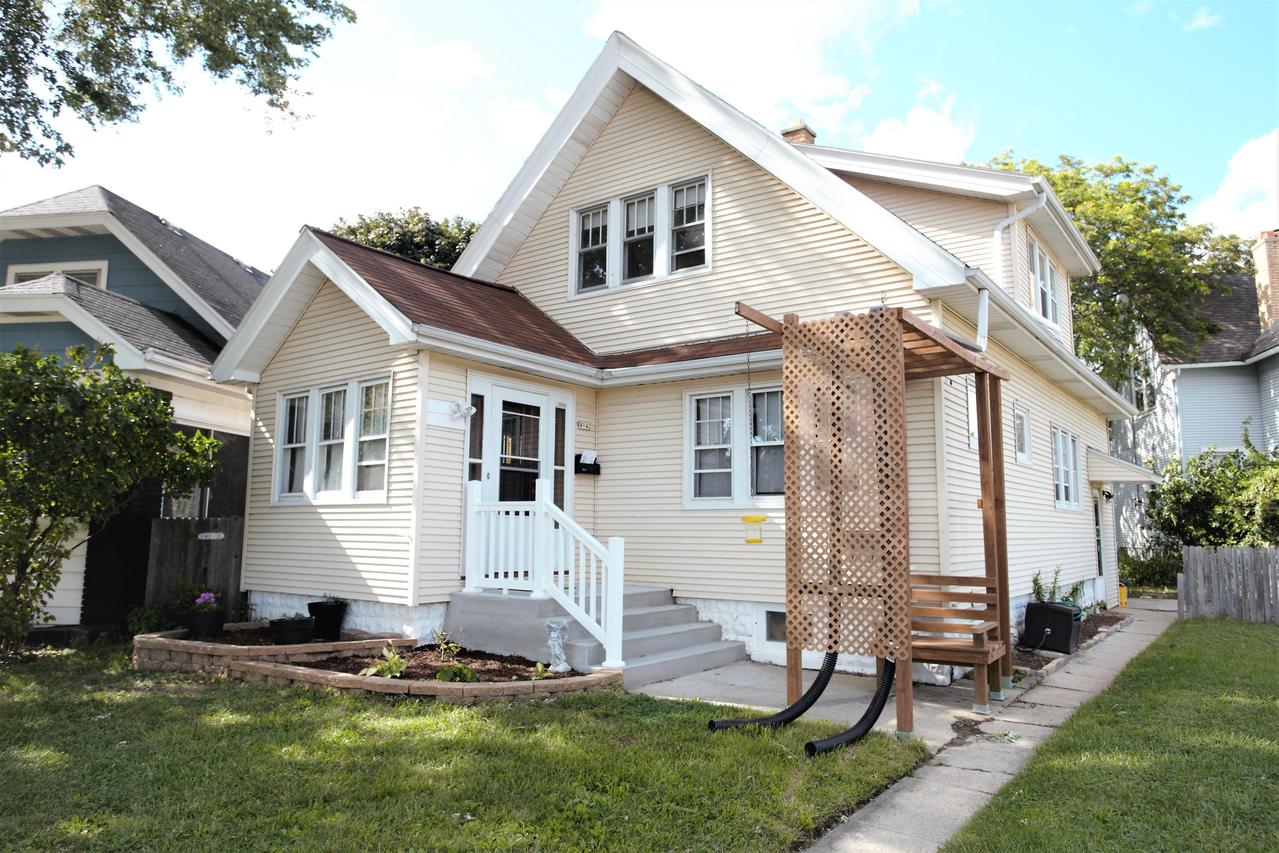 4942 W Beloit Rd, West Milwaukee, WI 53214