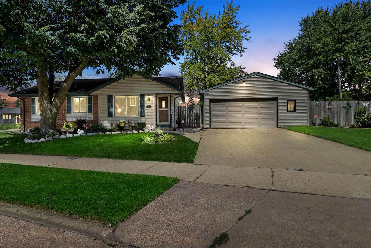 1671 Madison Rd, Kenosha, WI 53140