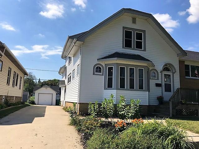 2107 E Tripoli Ave, Saint Francis, WI 53235