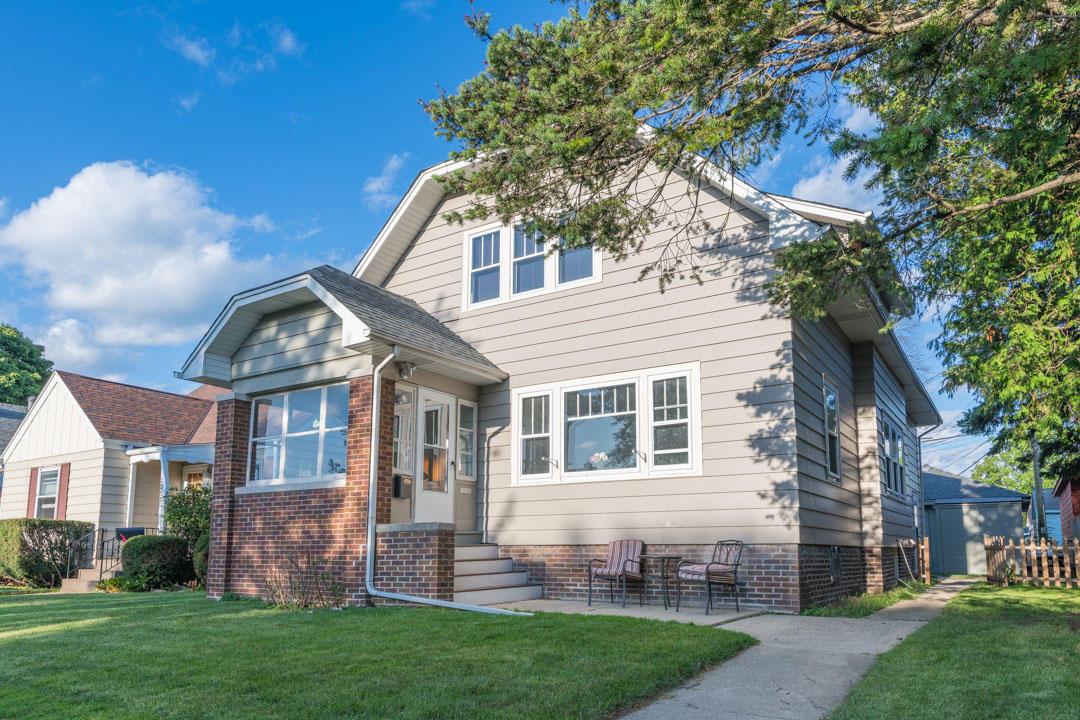 2315 Geneva, Racine, WI 53402