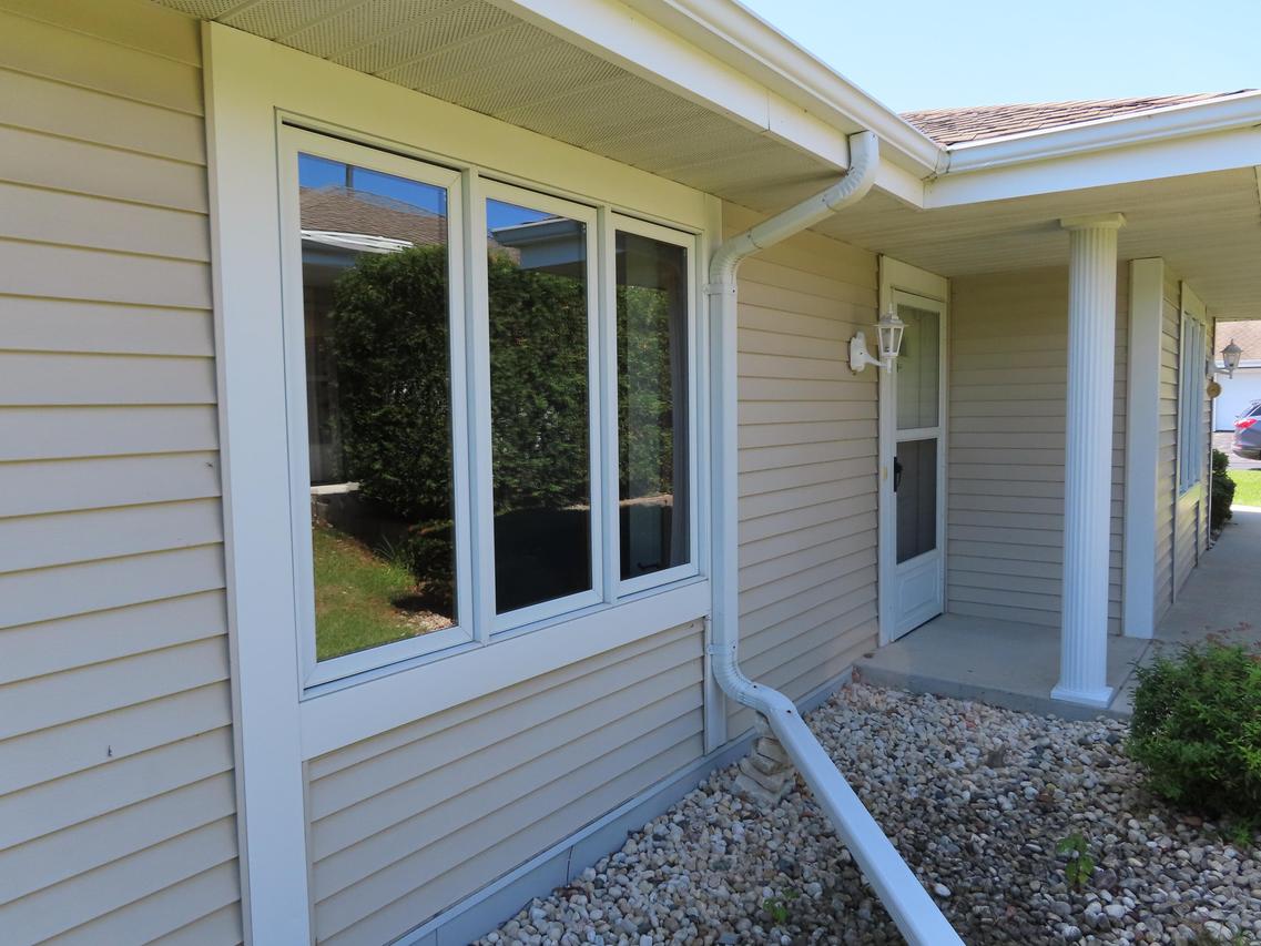 600 Hartford Sq., Hartford, WI 53027