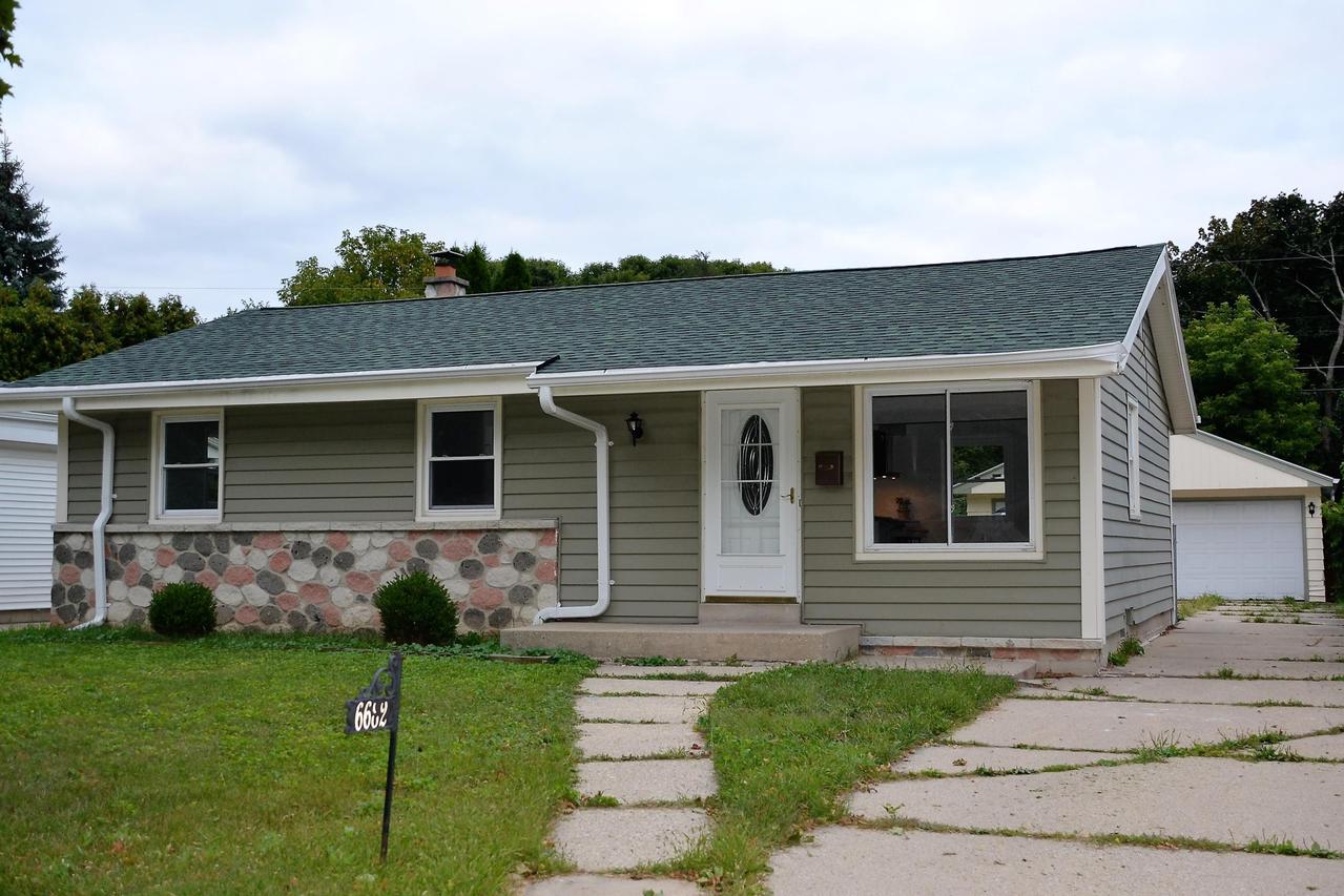 6682 N 51st St, Milwaukee, WI 53223