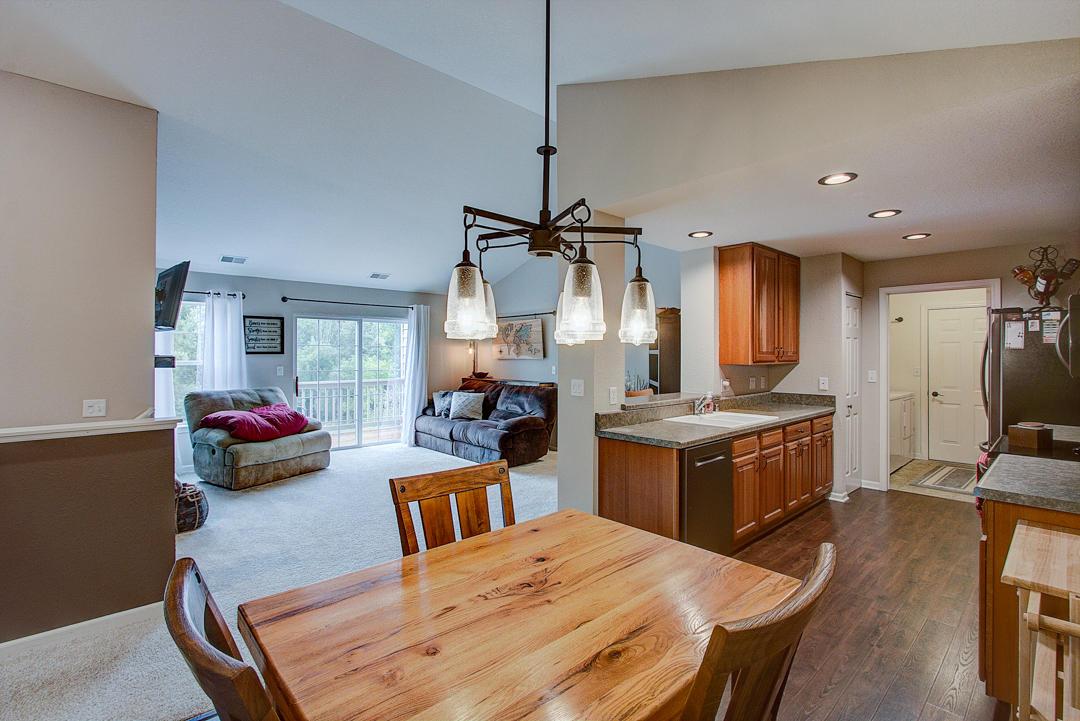 N17W26535 Meadowgrass Cir #F, Pewaukee, WI 53072