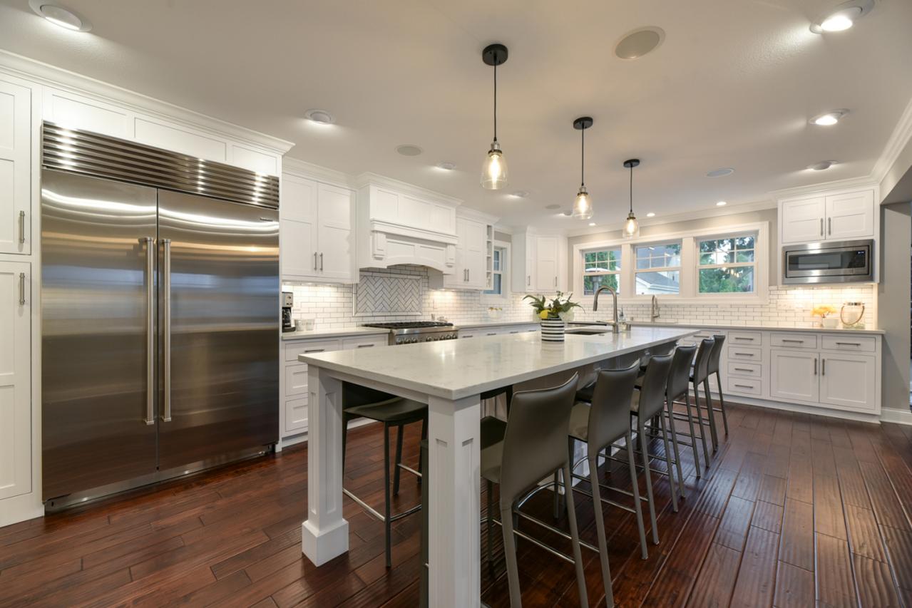 5054 N Woodburn St, Whitefish Bay, WI 53217