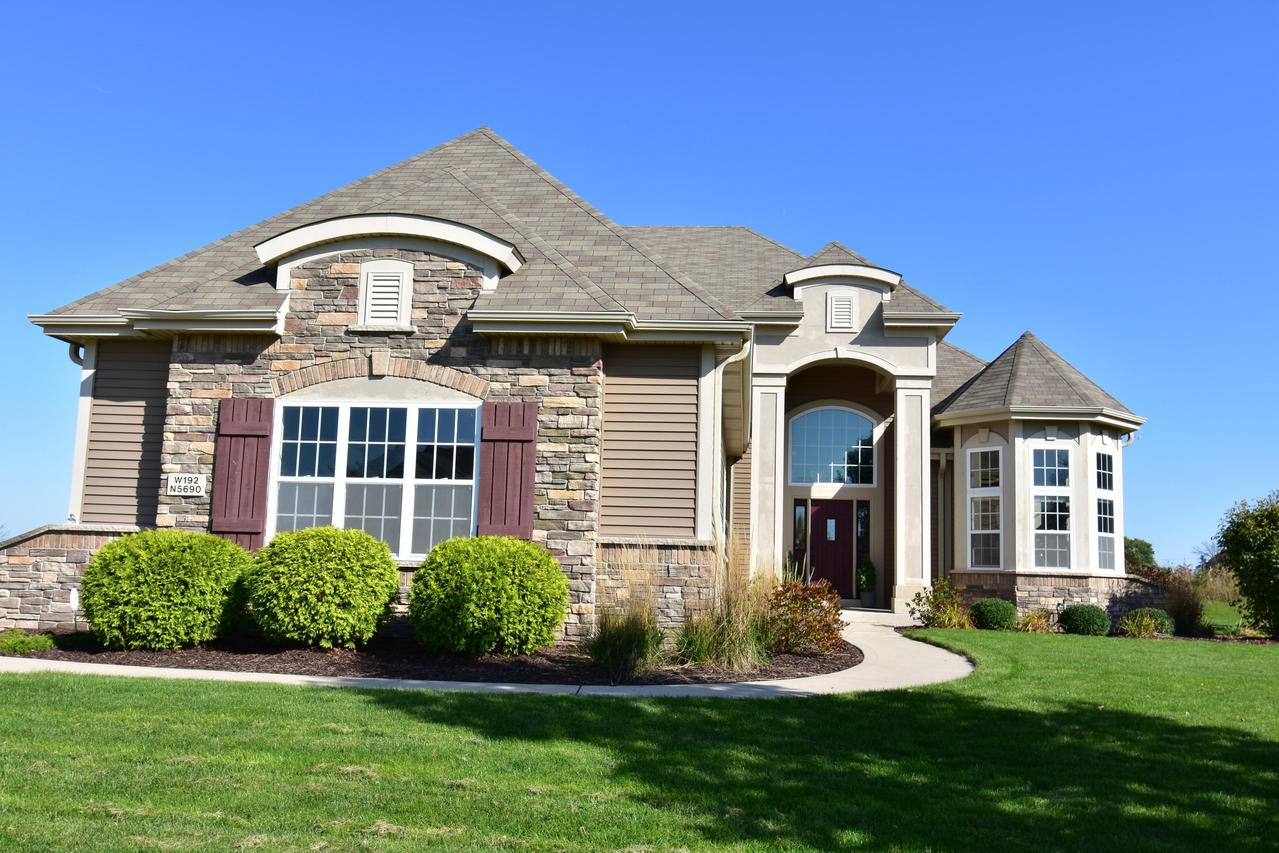 W192N5690 Spencers Pass, Menomonee Falls, WI 53051