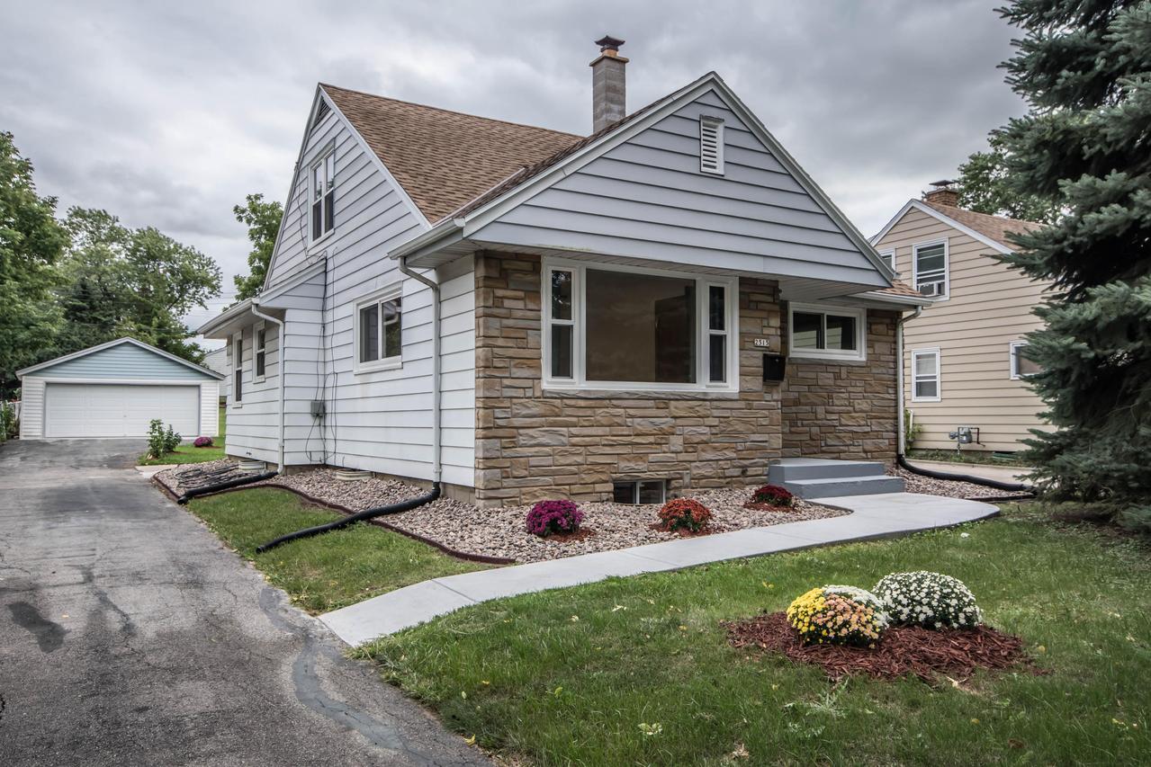2515 W Bolivar Ave, Milwaukee, WI 53221