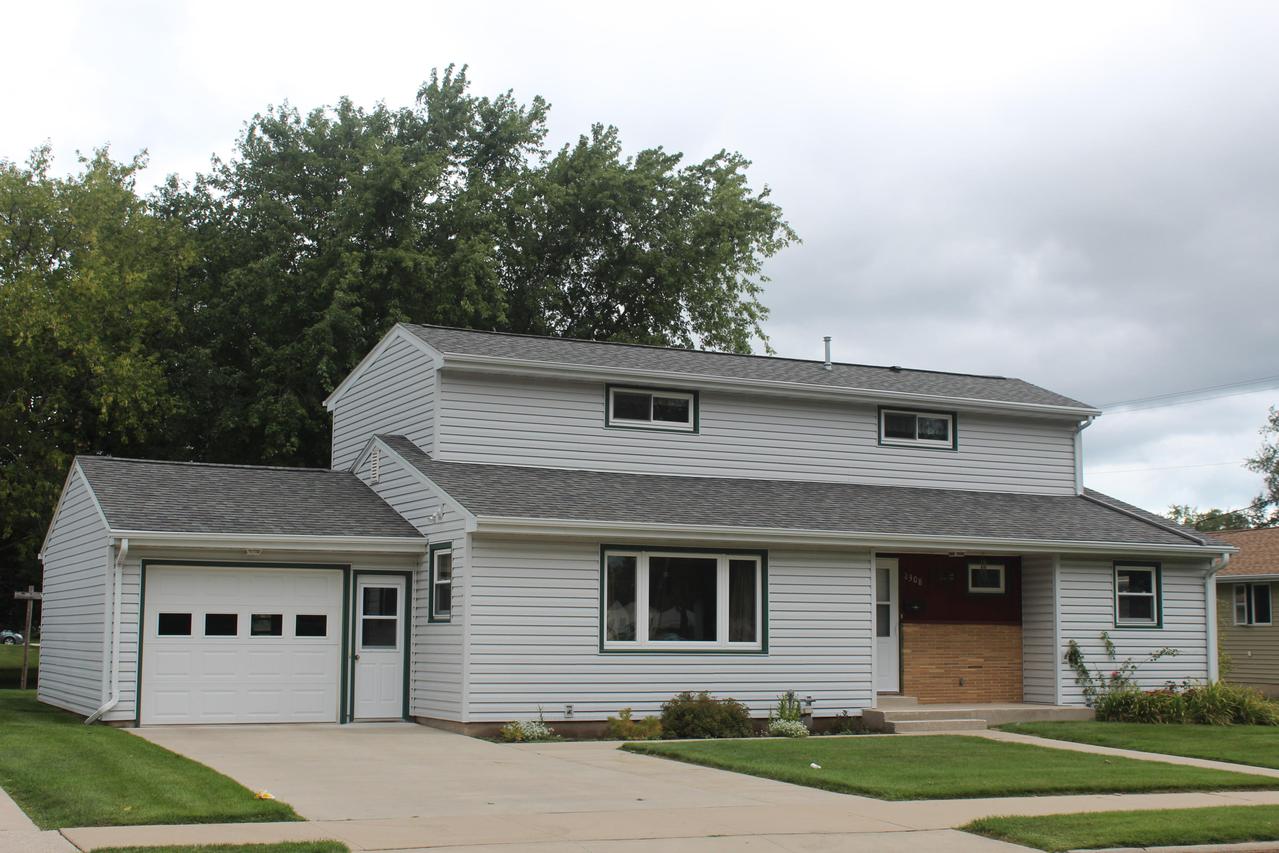 2308 34th St, Two Rivers, WI 54241