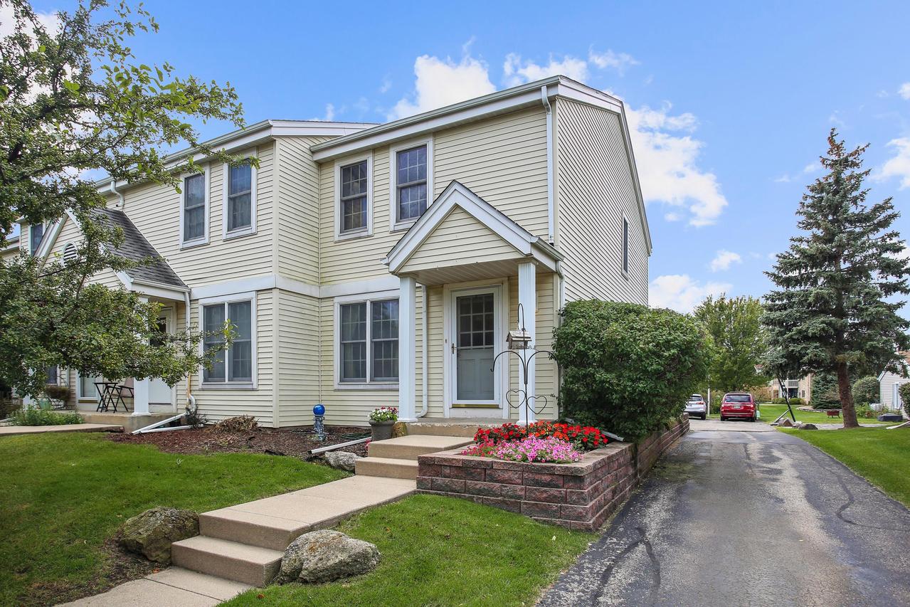 2012 Cliff-alex Ct #D, Waukesha, WI 53189