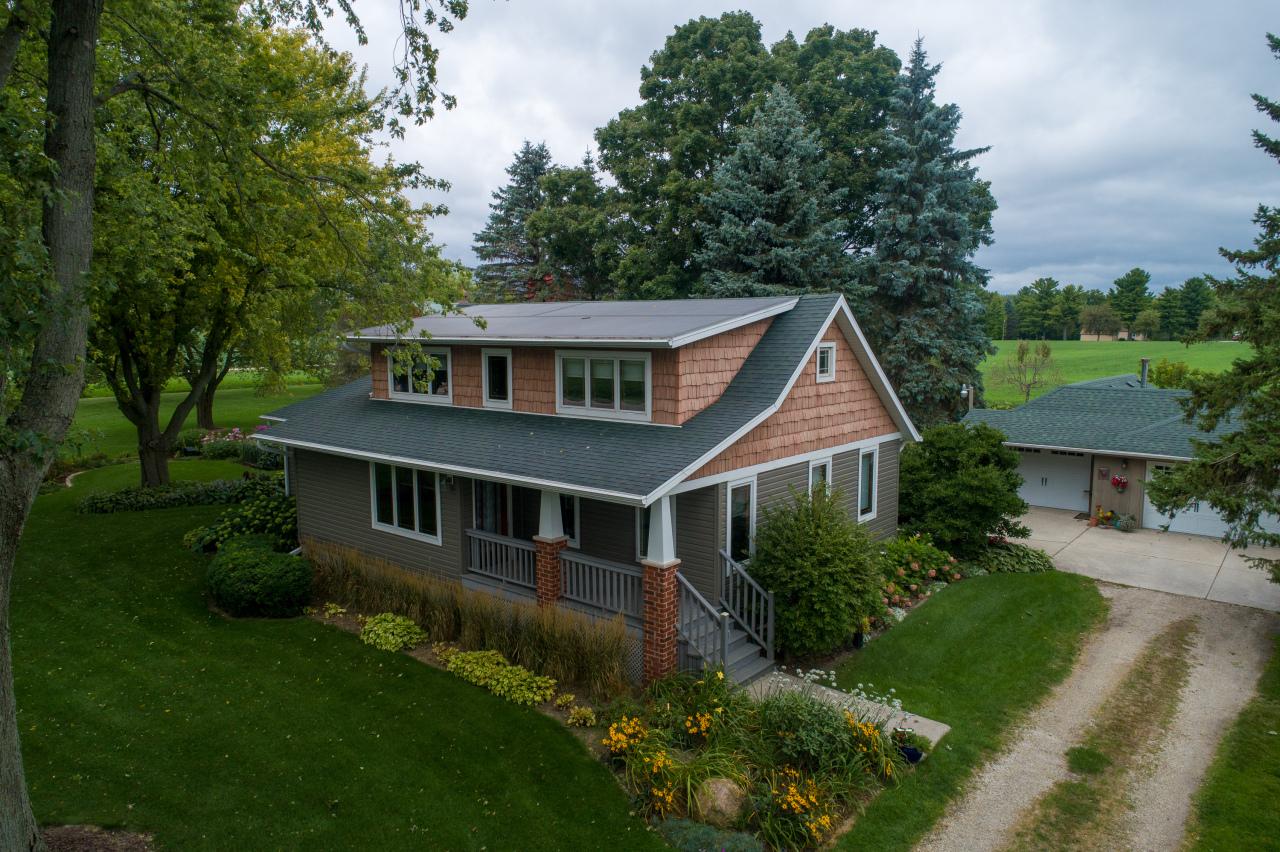 N92W26490 Hickory Rd, Lisbon, WI 53029