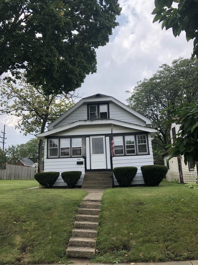 521 S 67th St, Milwaukee, WI 53214