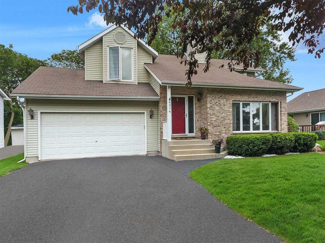 4514 42nd St, Kenosha, WI 53144