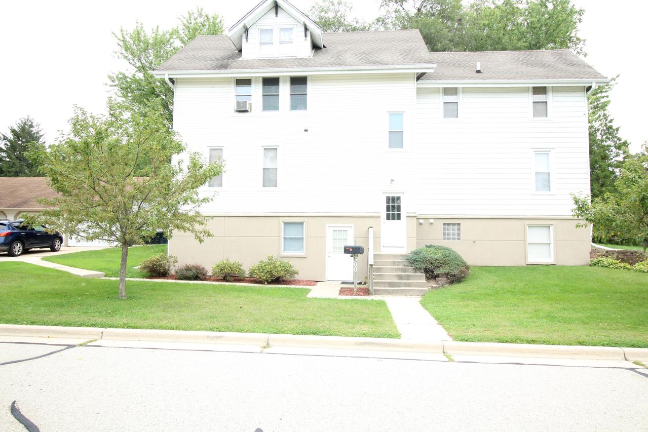300 Gibson St., Mukwonago, WI 53149