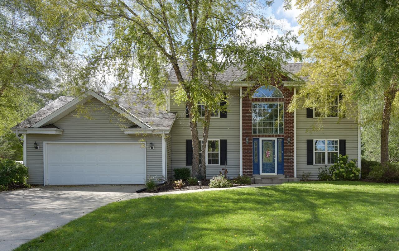 6419 N Sunny Point, Glendale, WI 53217