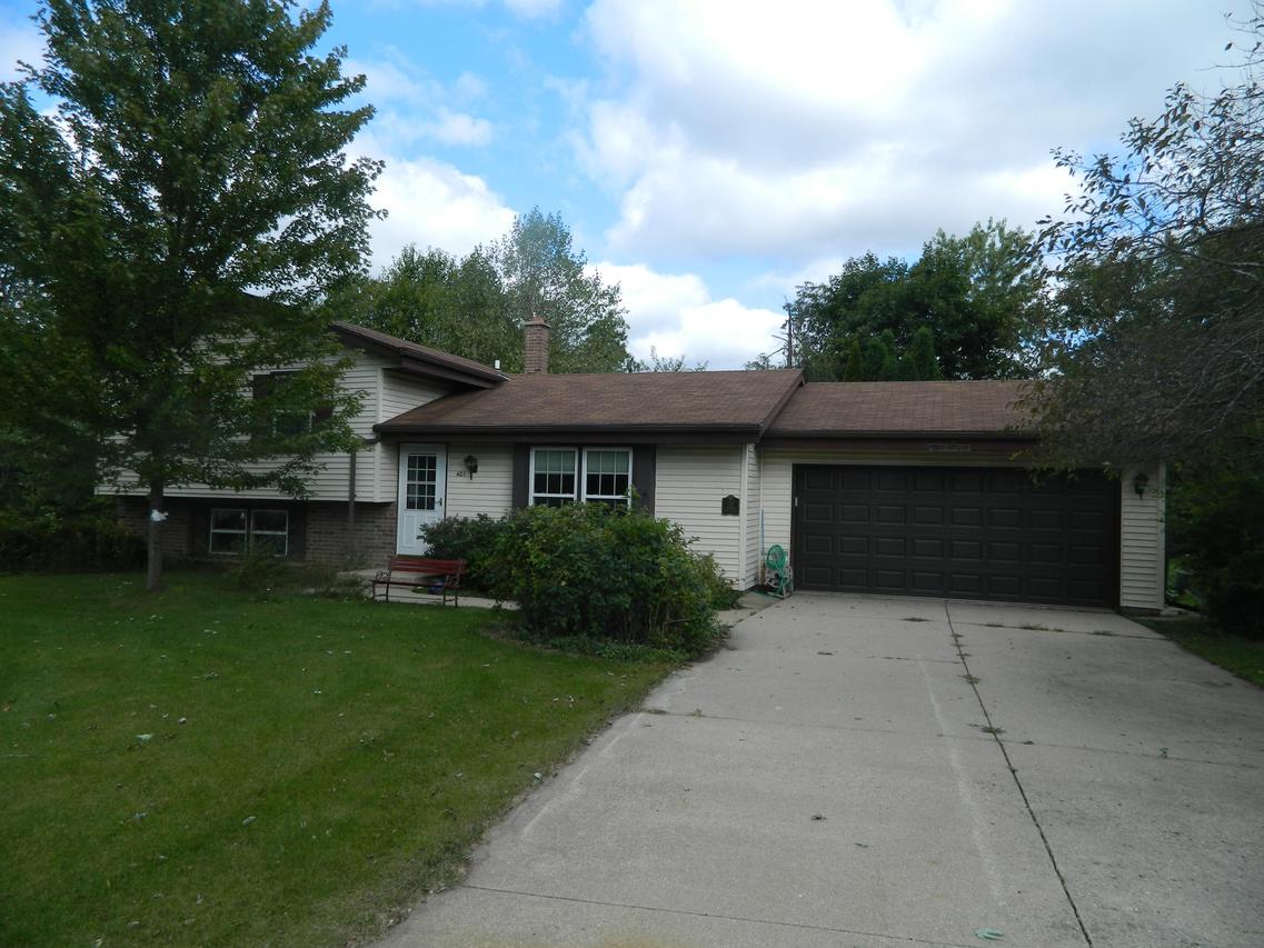 401 Conestoga Cir, Eagle, WI 53119