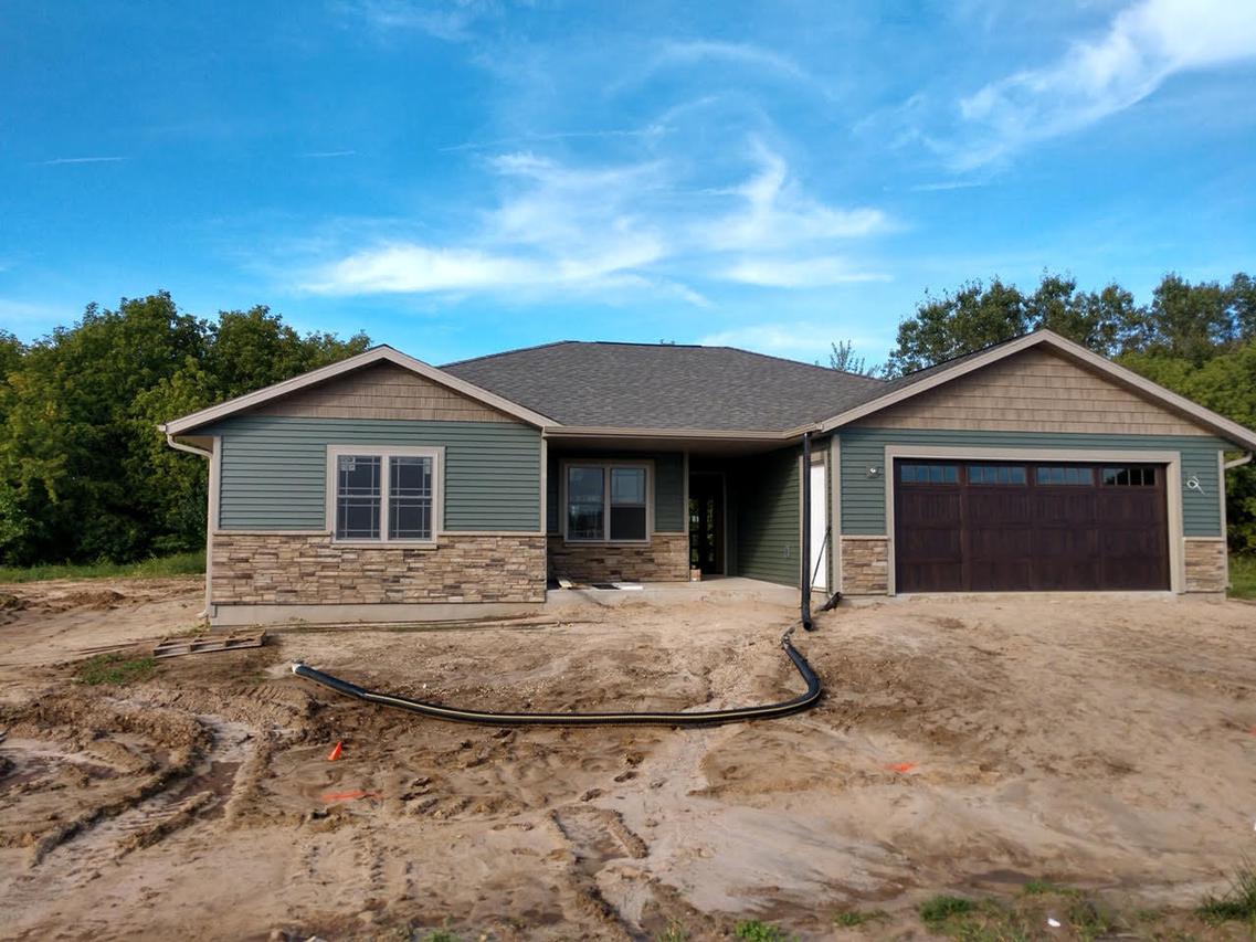 225 Marie Dr., Holmen, WI 54636