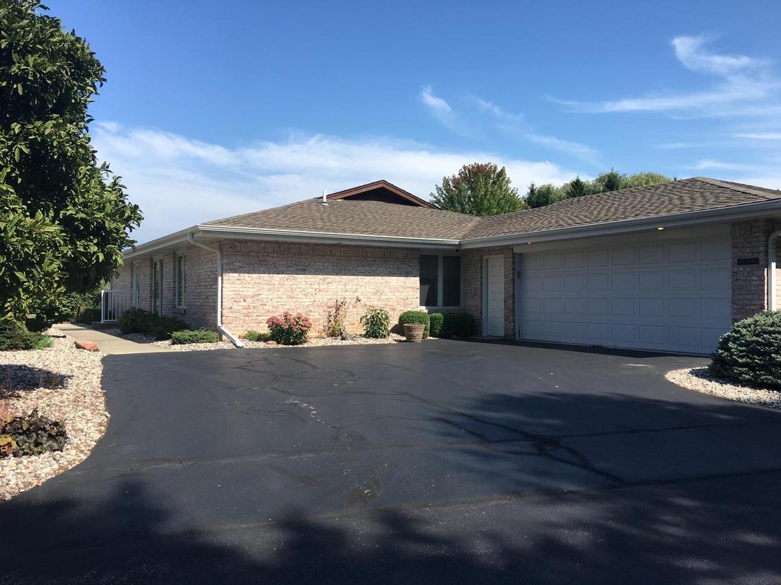 3300 Island Club South ##6, Mount Pleasant, WI 53405