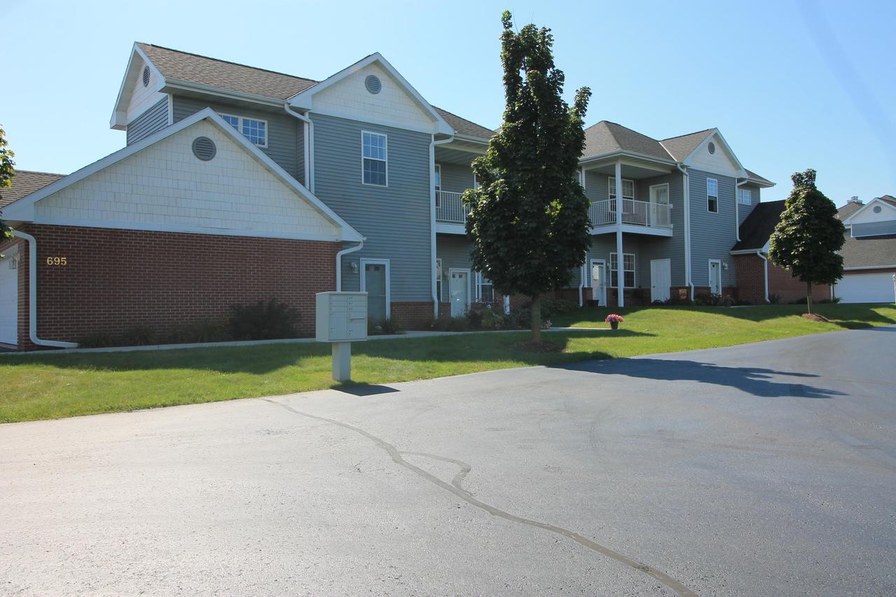 695 W Dekora St. #G, Saukville, WI 53080