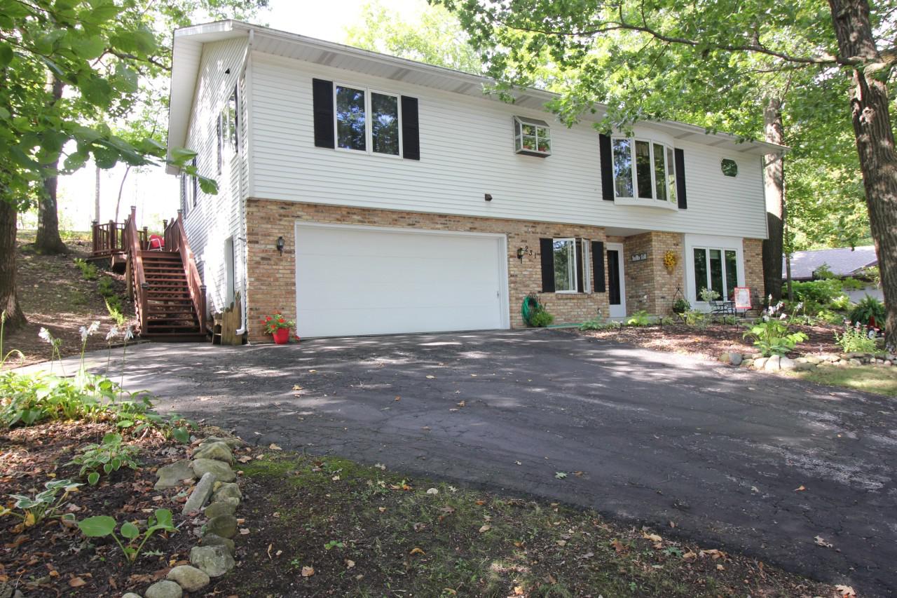 231 Maple Ct., Slinger, WI 53086