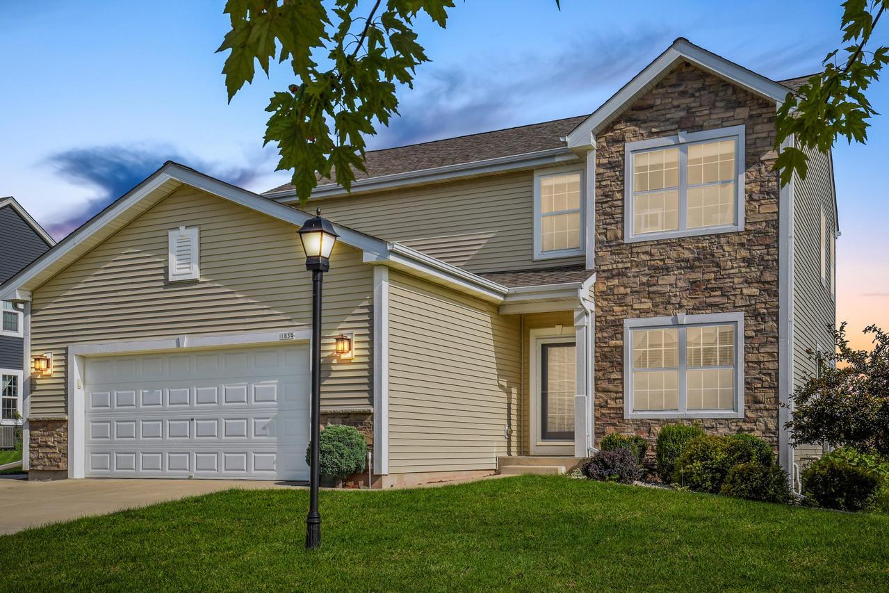 1834 Windrush Dr, Port Washington, WI 53024