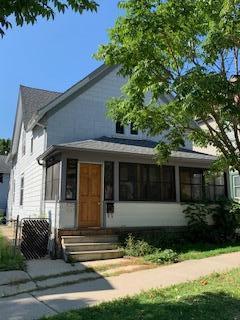 1367 N 72nd St, Wauwatosa, WI 53213