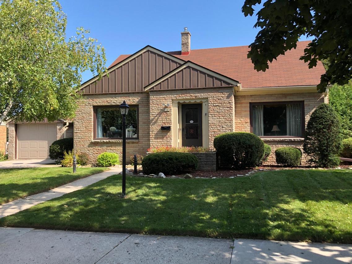 2383 S 18th, Manitowoc, WI 54220