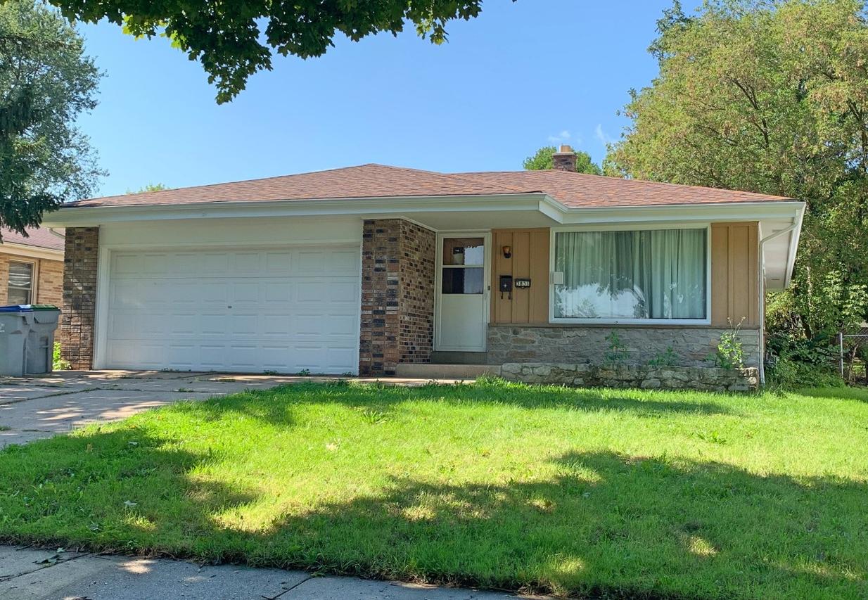 3831 S 96th St, Milwaukee, WI 53228
