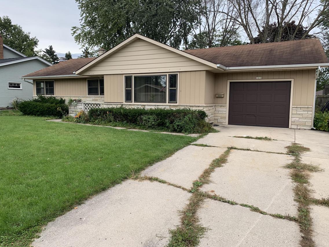 1010 N Webster St, Port Washington, WI 53074