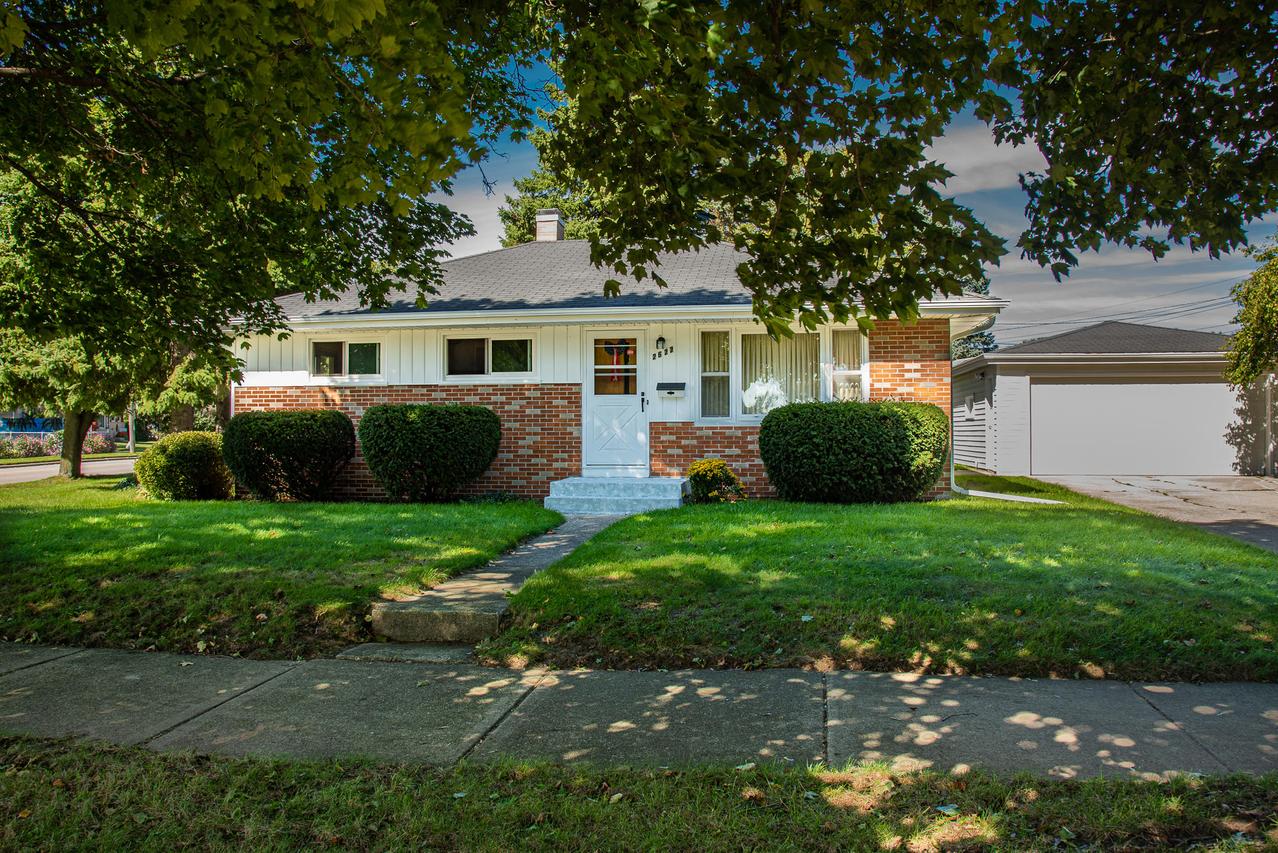 2622 Rosalind Ave., Racine, WI 53403