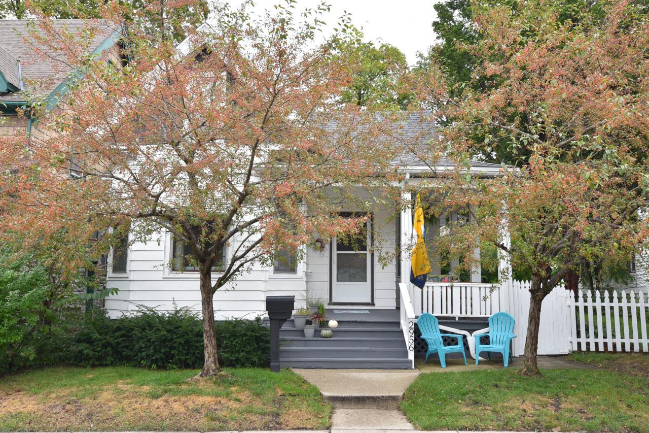 2956 S Delaware Ave, Milwaukee, WI 53207