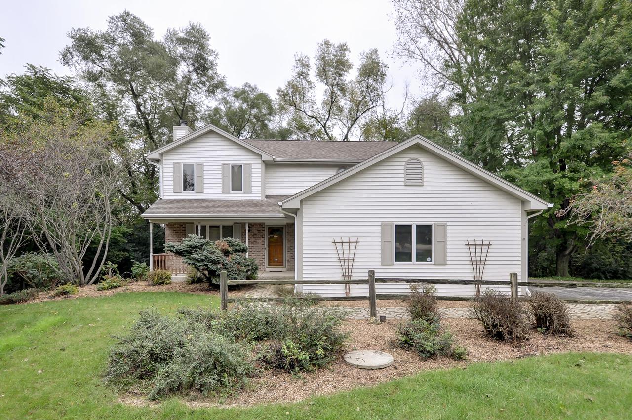 W254S10720 Hunters Run, Vernon, WI 53149