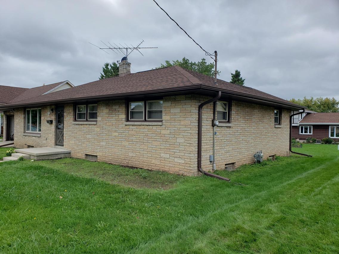1334 S 22nd St., Manitowoc, WI 54220