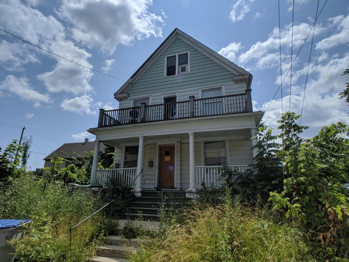 1415 W Columbia St, Milwaukee, WI 53206