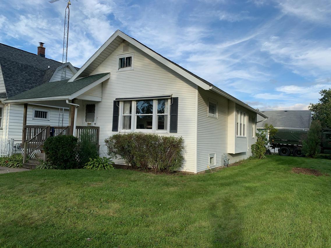 7017 18th Ave, Kenosha, WI 53143