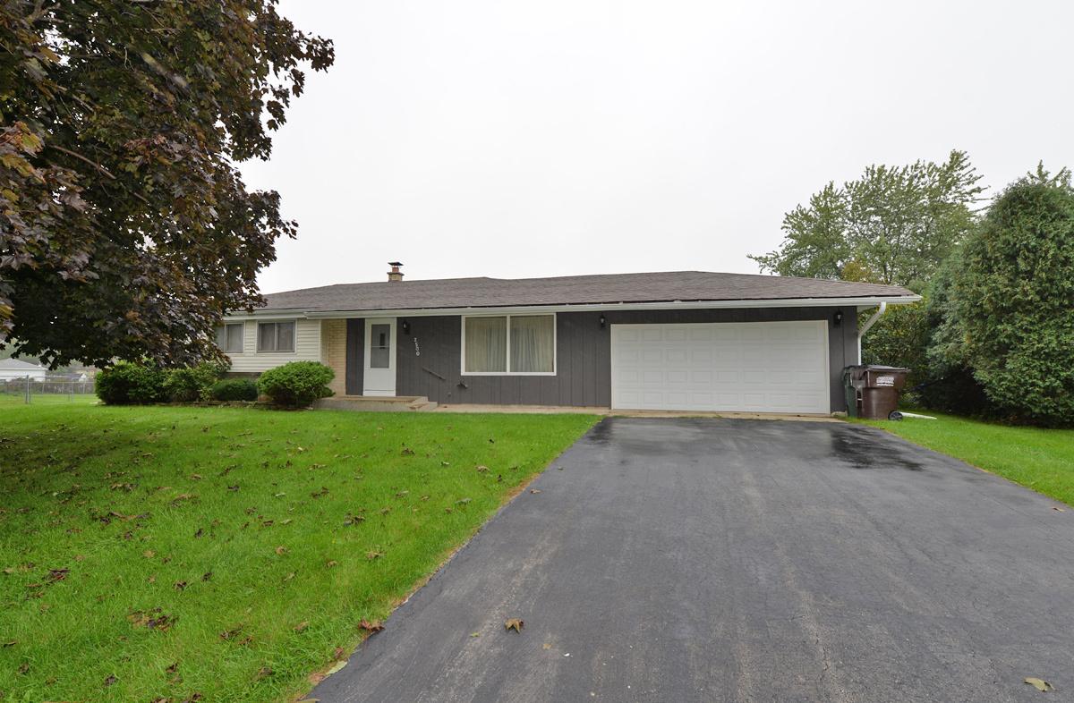 2500 Iris Ct, Caledonia, WI 53402