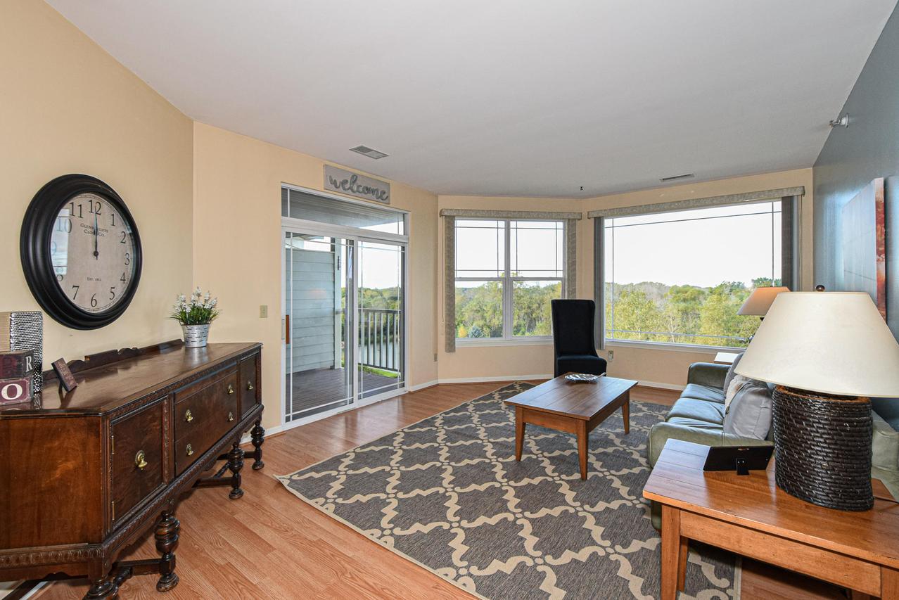 6995 S Riverwood Blvd. #S305, Franklin, WI 53132