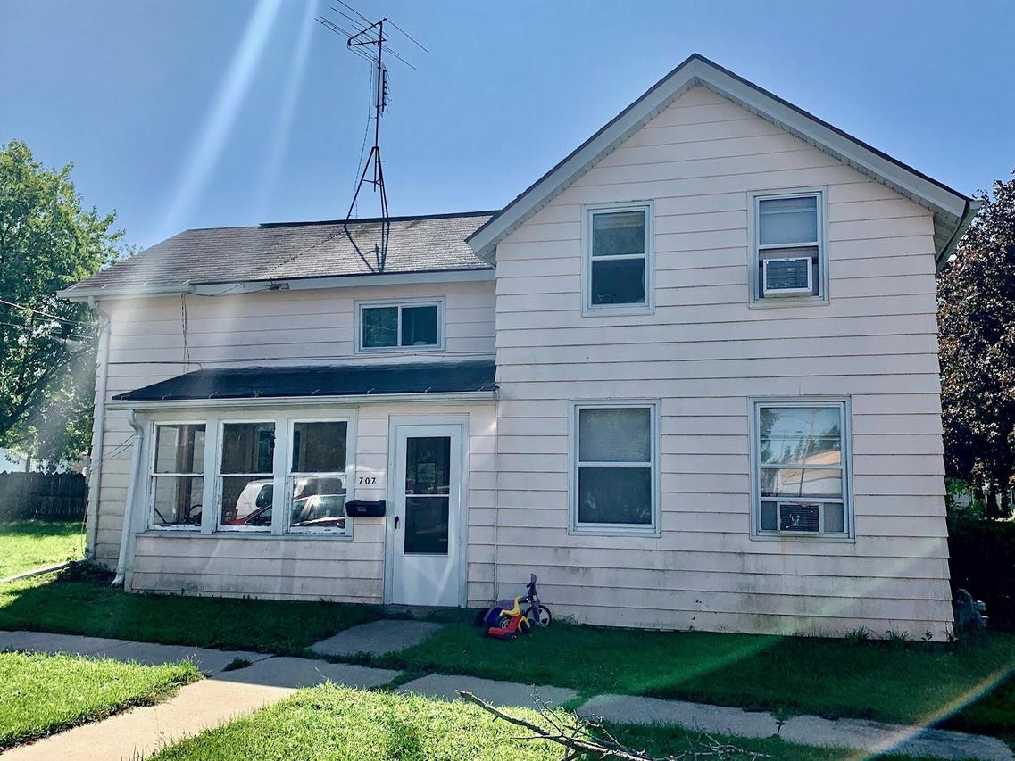 707 Elm St., Watertown, WI 53098