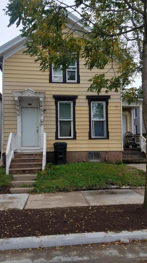 941 Grand, Racine, WI 53403