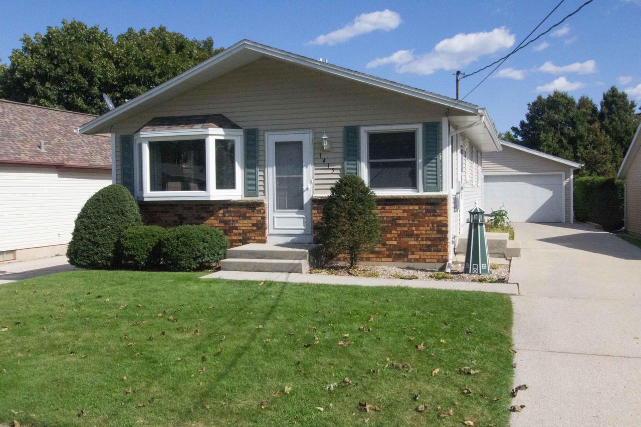 1415 S 36th St., Manitowoc, WI 54220