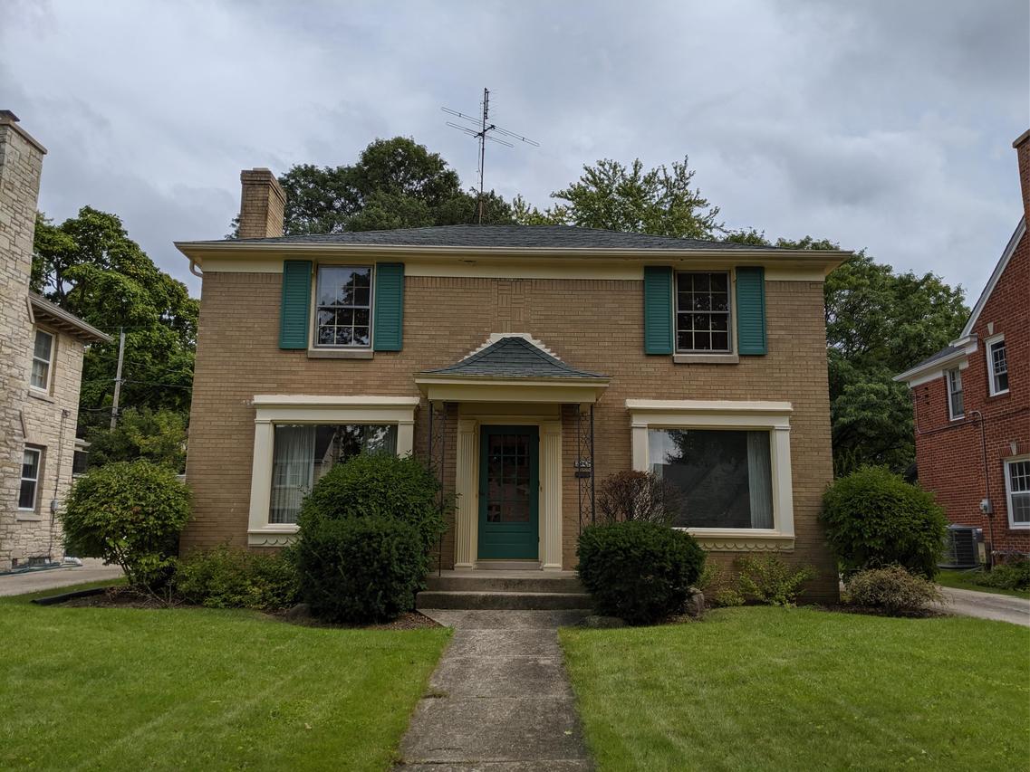 2442 N 91st St., Wauwatosa, WI 53226