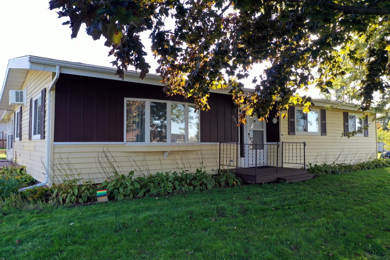401 Fairview Dr., Viroqua, WI 54665