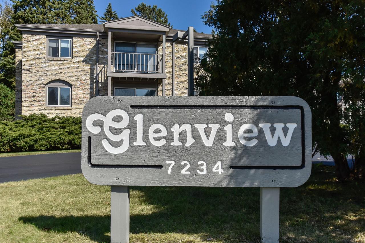 7234 N Green Bay Ave #206, Glendale, WI 53209