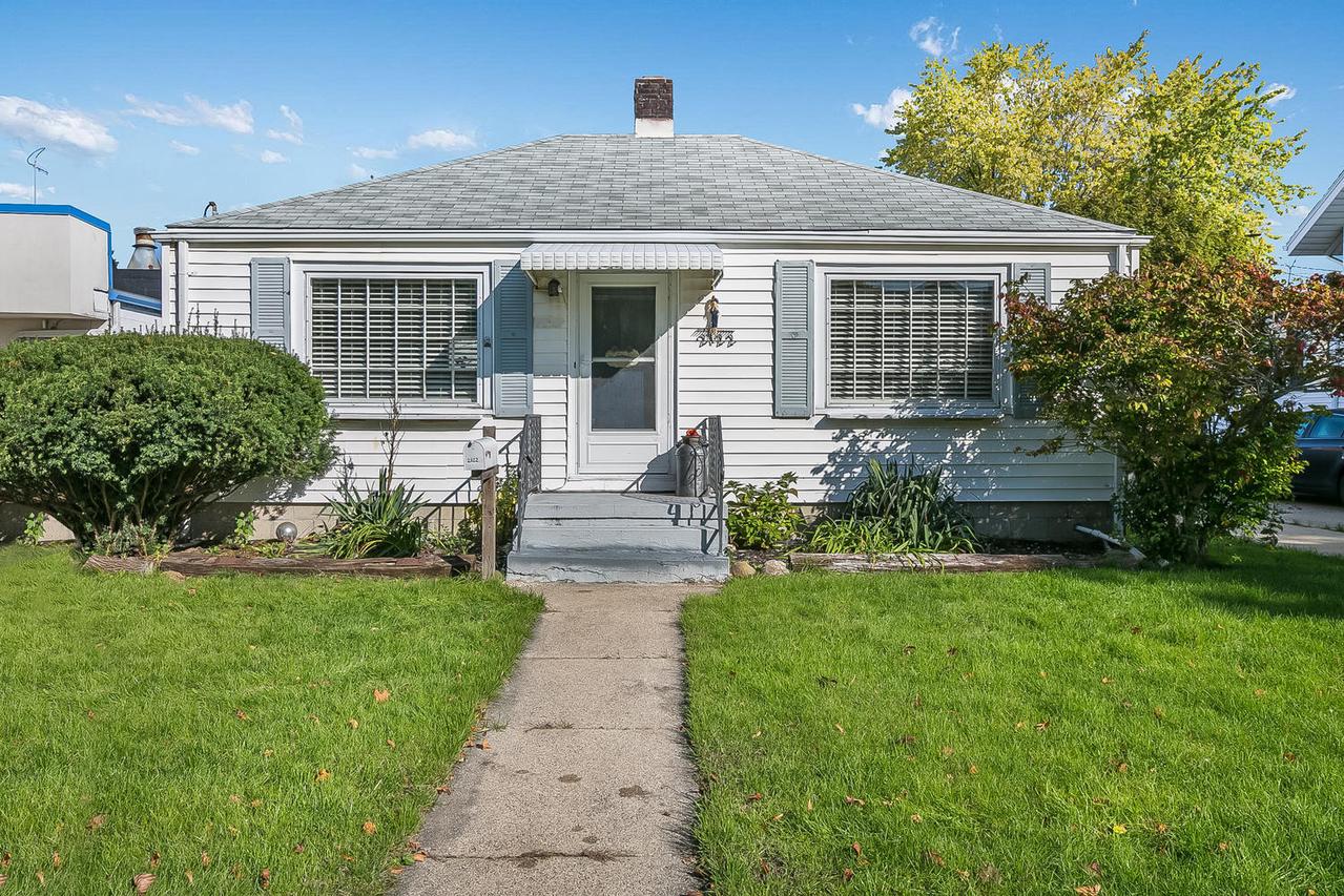 2122 27th St, Kenosha, WI 53140