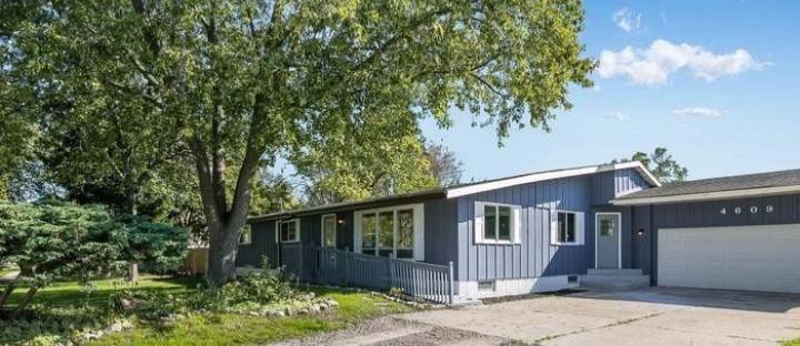 4609 45th St, Kenosha, WI 53144