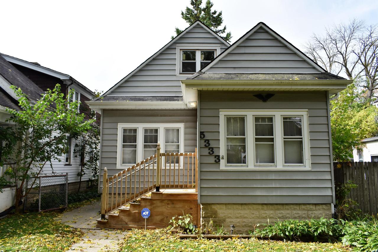 5333 N 39th St, Milwaukee, WI 53209