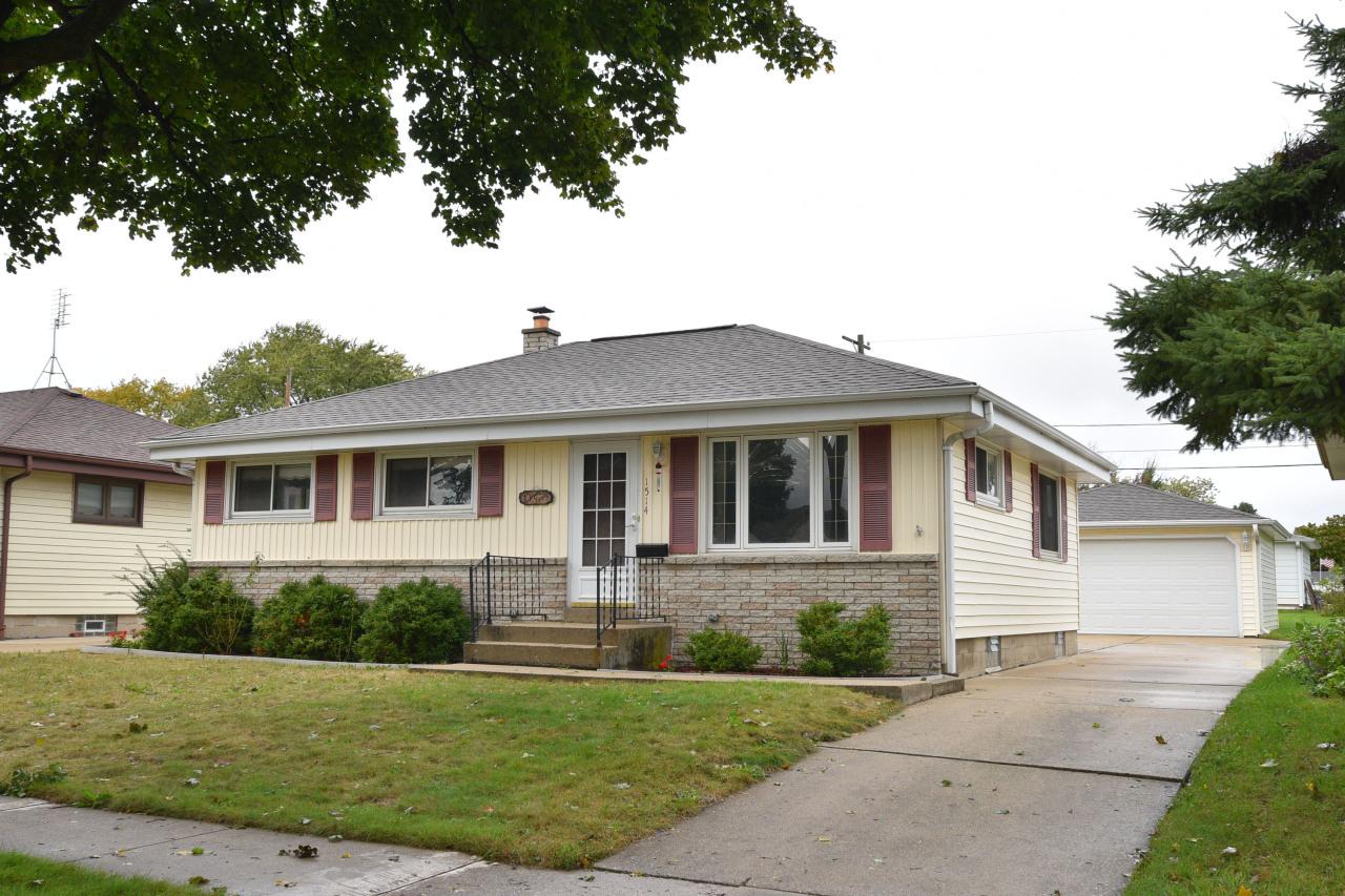 1514 W Vogel Ave., Milwaukee, WI 53221