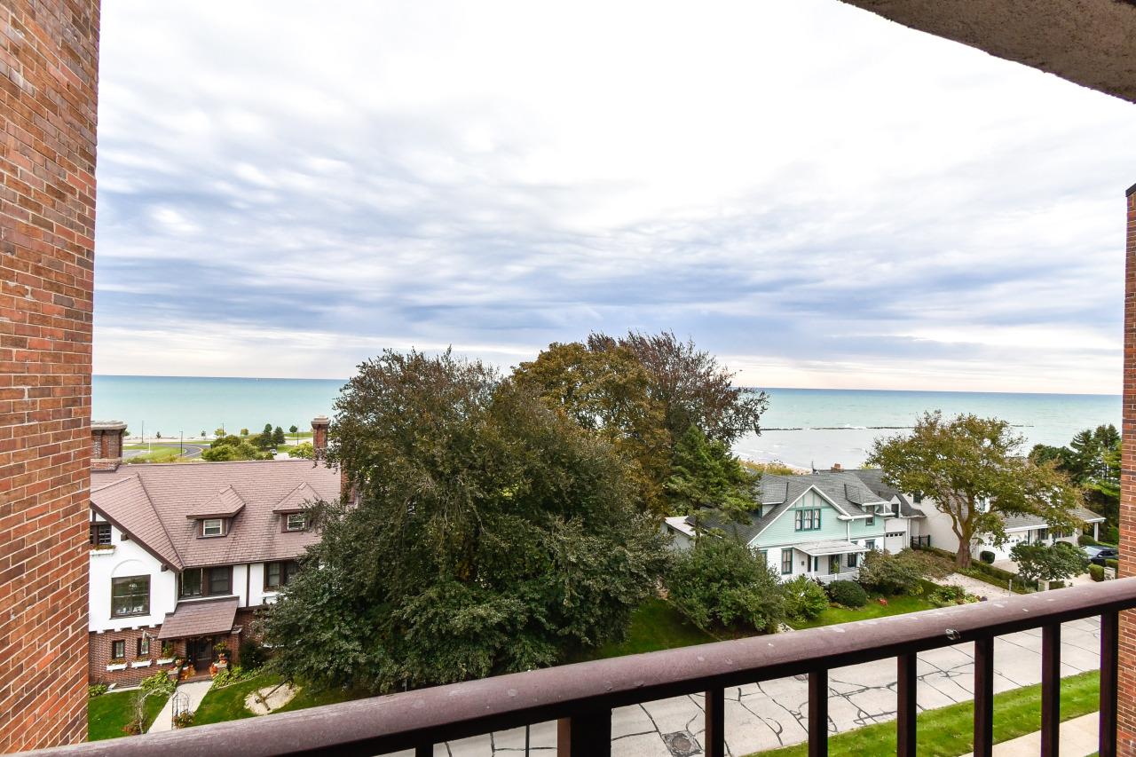 111 Eleventh St. #6DN, Racine, WI 53403