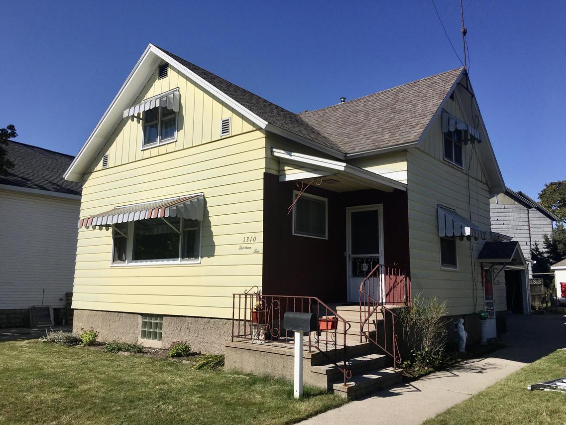 1310 Carney Blvd, Marinette, WI 54143