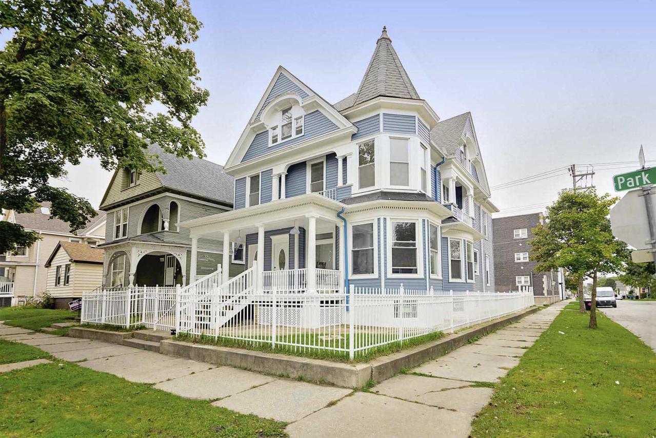 1000 Park Ave, Racine, WI 53403